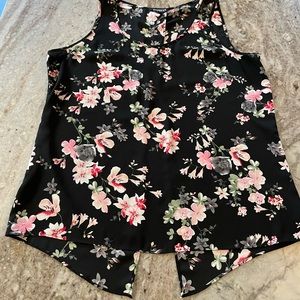 Fun Express, Floral Split Back Top